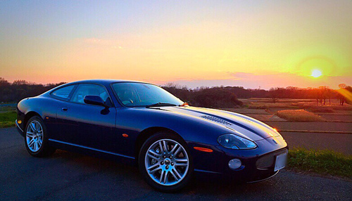 Great Image Showing the Classic Design of the XK8 / XKR / X100 Model