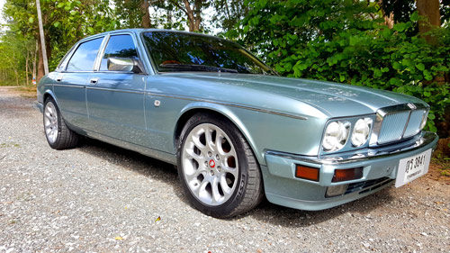 Jaguar XK8 XKR Doble 5 Alloy Wheels Fitted to Immaculate XJ40 Based in Thailand supplied by DCR XK8 XKR Parts